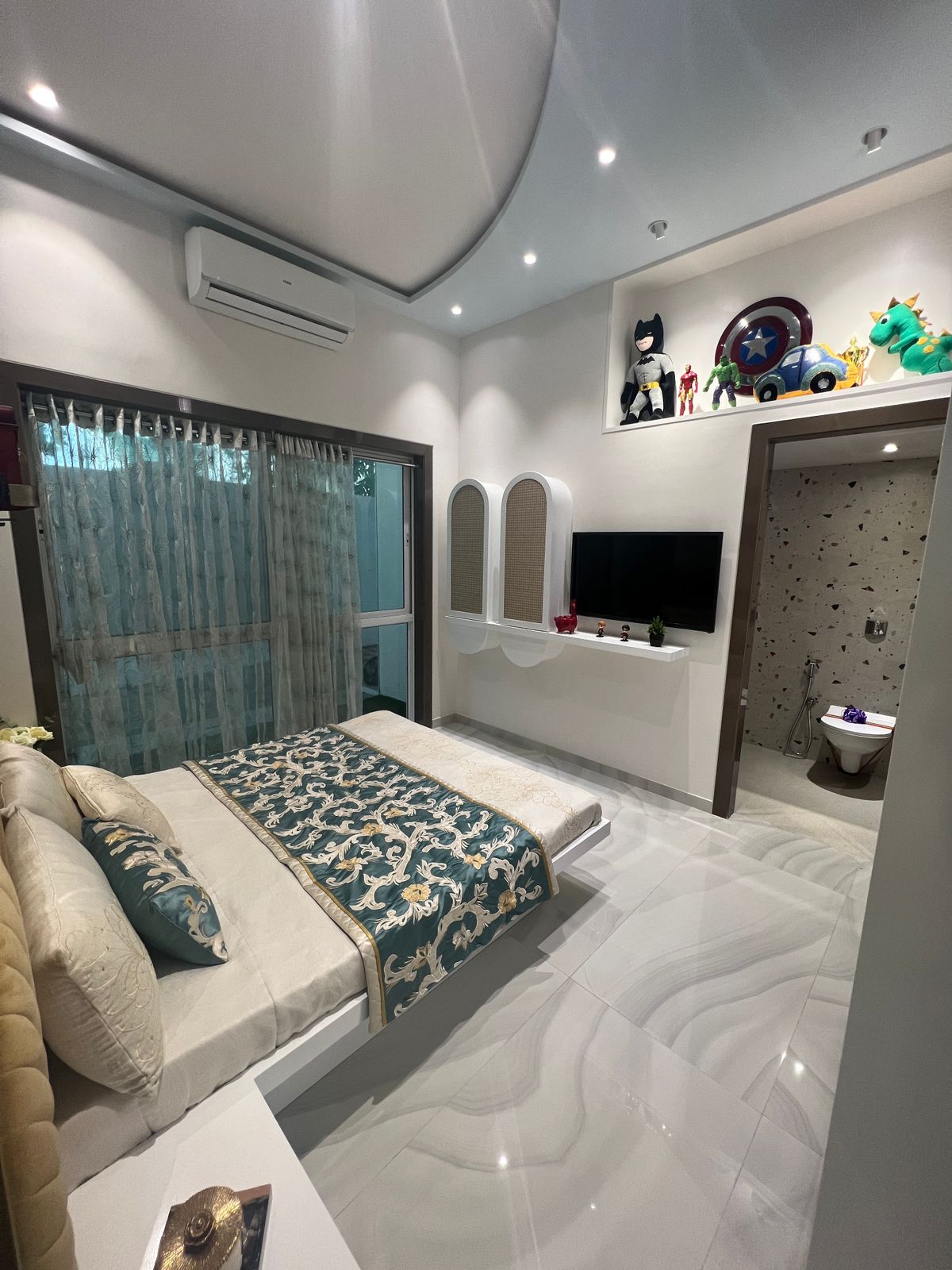 Gallery View 1